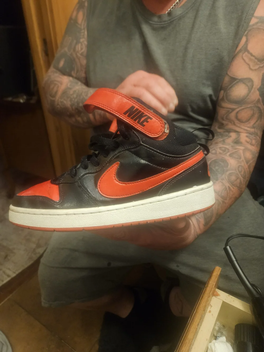 Nike Black and Red Kids Low-Top Strap Sneakers